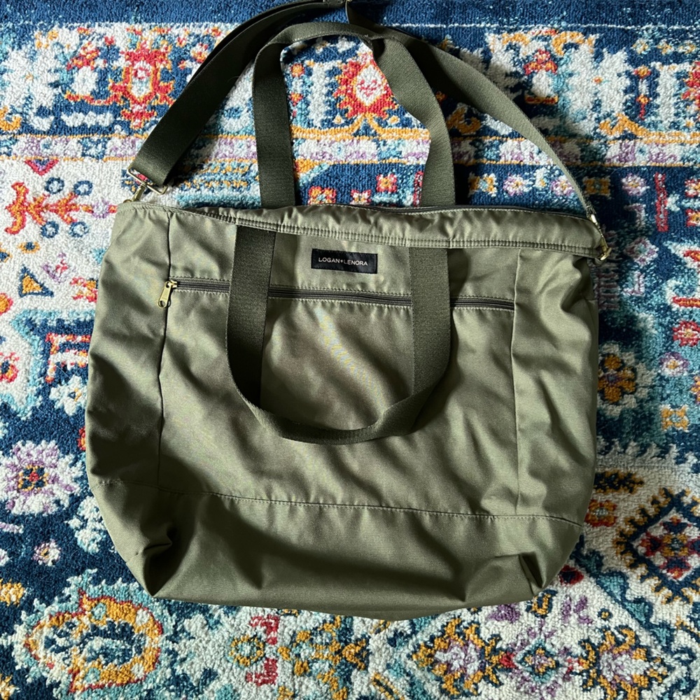 Logan and Lenora Weekender Bag -Olive